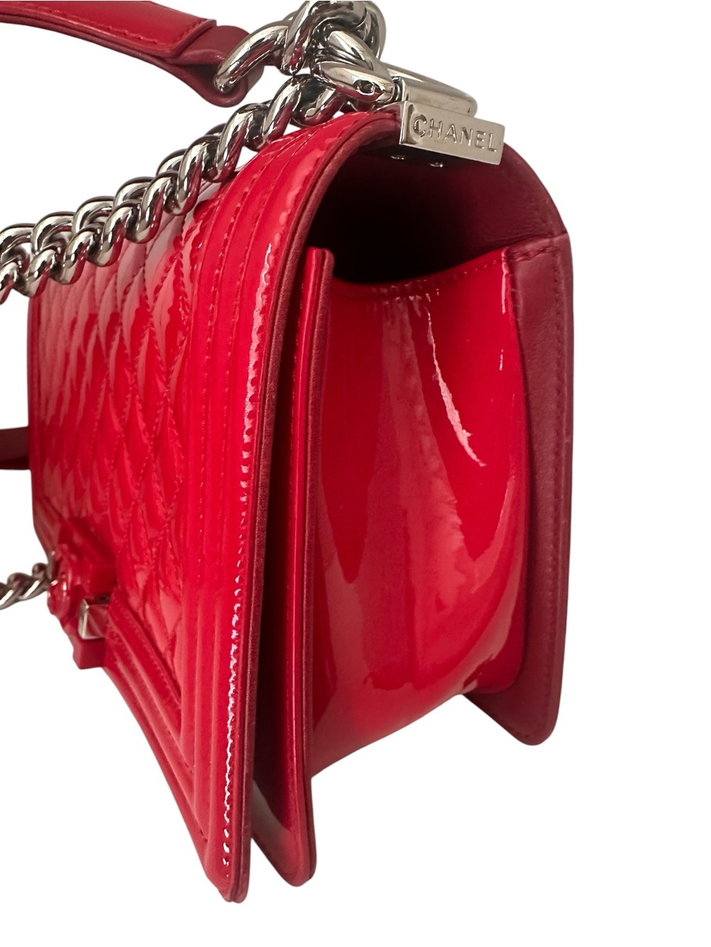 CHANEL Patent Quilted Medium Plexiglass Boy Flap Red - Picture 9 of 10